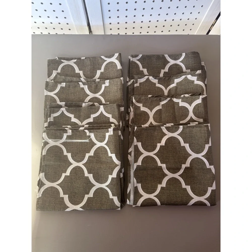 LOT/8 Unbranded Fabric Dinner Napkins Square 16.5x16.5